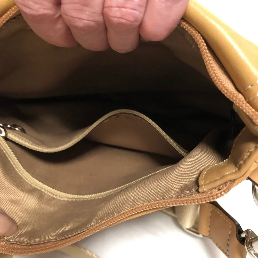Coach Two-Tone Tan Leather Crossbody Bag - Picture 4 of 14